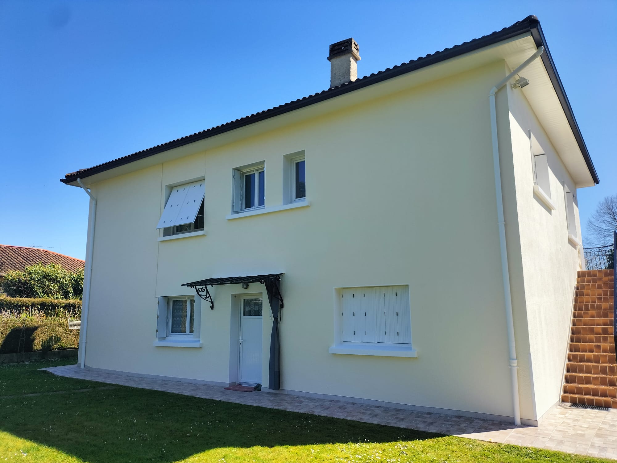 Peintre à Idron pour intérieur, extérieur et façade